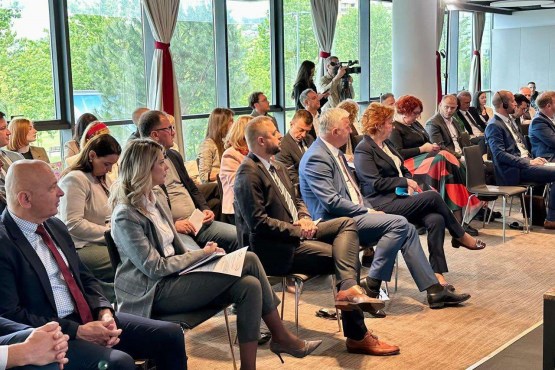 Delegat u Domu naroda PSBiH Želimir Nešković i poslanik u Predstavničkom domu PSBiH Branislav Borenović u Podgorici učestvovali na završnom događaju projekta „Zelene parlamentarne grupe i proces dekarbonizacije na Zapadnom Balkanu“